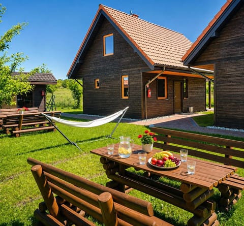 Property building, Patio, Day, Garden, Garden view