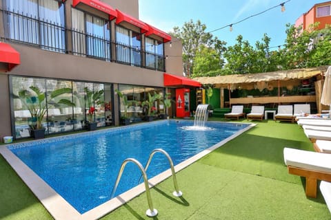 Property building, Swimming pool
