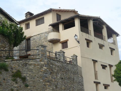Property building, Day