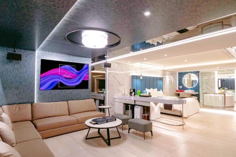 TV and multimedia, Living room
