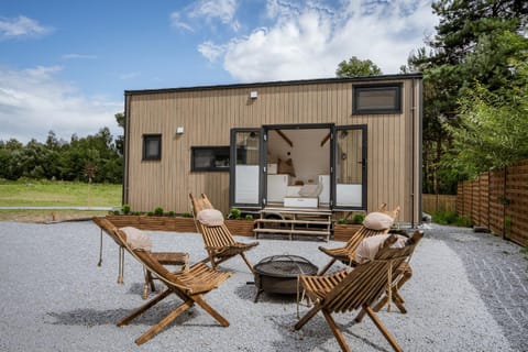 Property building, BBQ facilities
