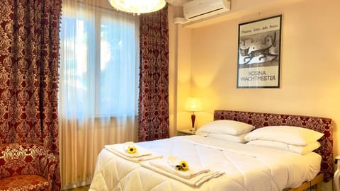 Bed, Bedroom, air conditioner