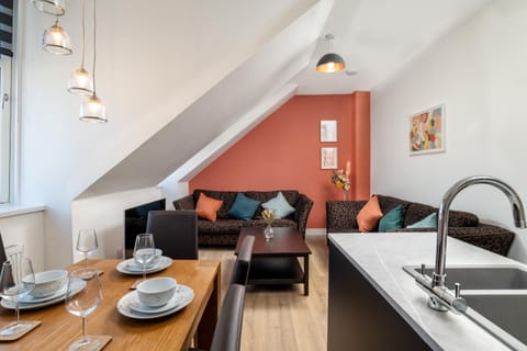 Remodelled Luxury 3 Bed Apartment Apartment in Aberdeen