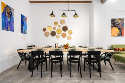 Living room, Decorative detail, Dining area