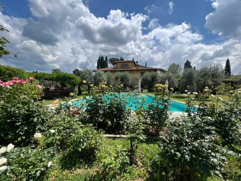 Property building, Garden view, Pool view