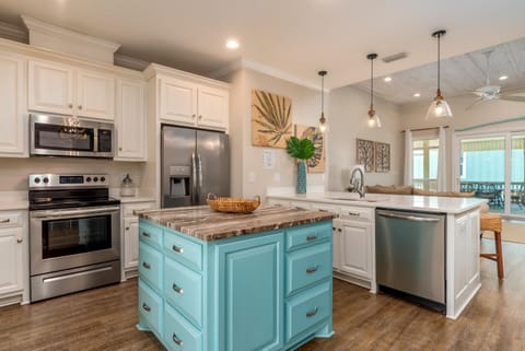 Shore Joy House in Dauphin Island