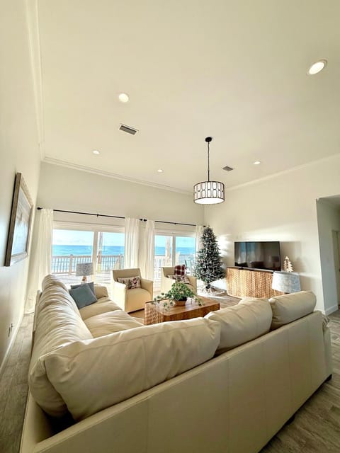 Ocean Melody House in Dauphin Island