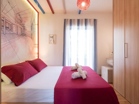 Bed, Photo of the whole room, Bedroom, towels, wardrobe