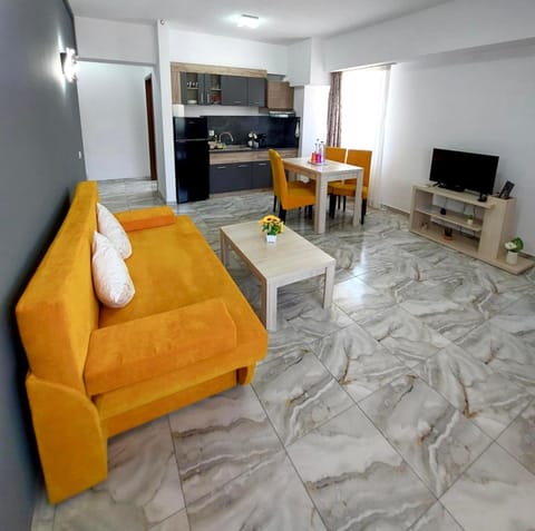 Kitchen or kitchenette, Living room, Seating area