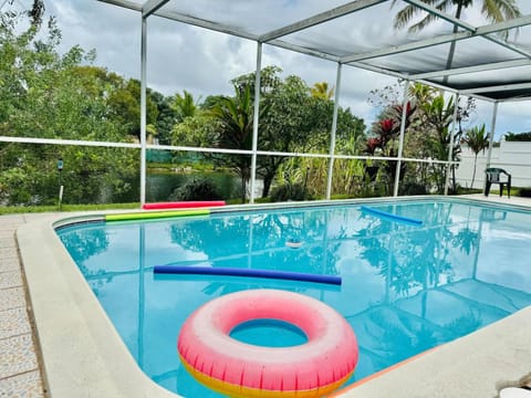Swimming pool, Swimming pool