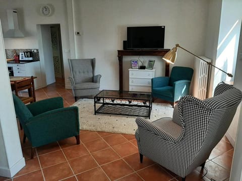 Séjour de golf et détente au Domaine de Bisseret - FR-1-489-438 House in Montluçon