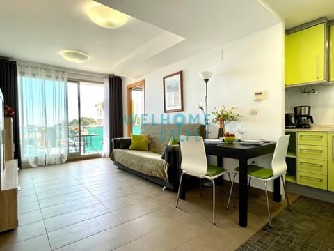 Coffee/tea facilities, Balcony/Terrace, Living room, Dining area, kitchen