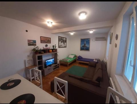 TPC 9 Apartment in Belgrade