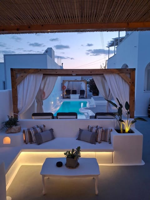 Seating area, Pool view, Swimming pool