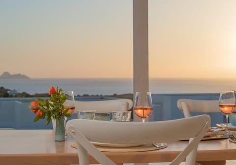Day, Natural landscape, View (from property/room), Balcony/Terrace, Balcony/Terrace, Seating area, Dining area, Sea view, Sunset