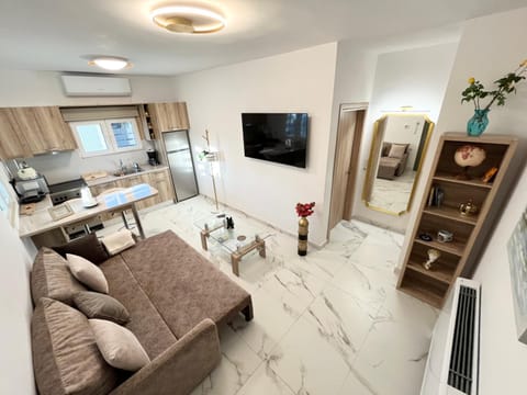 TV and multimedia, Kitchen or kitchenette, Living room, Dining area, Evening entertainment, internet, stove, air conditioner