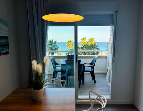 Balcony/Terrace, Living room, Seating area, Dining area, Sea view