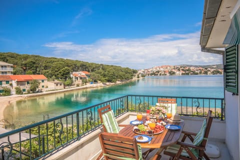 View (from property/room), Balcony/Terrace, Sea view