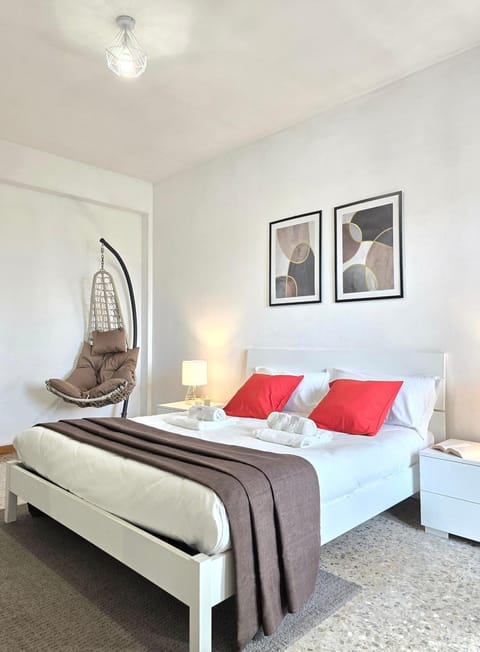 Bed, Bedroom, heating, air conditioner