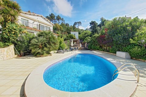 Patio, Garden, Swimming pool