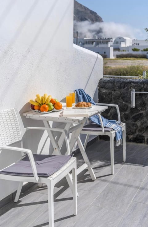 Luxury Vacation Villa Irene with private juccuzi Apartment in Perissa