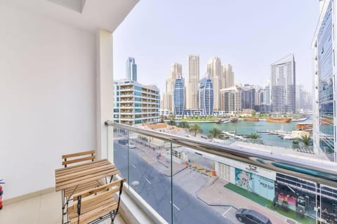 The best balcony with view for Marina. Apartment in Dubai