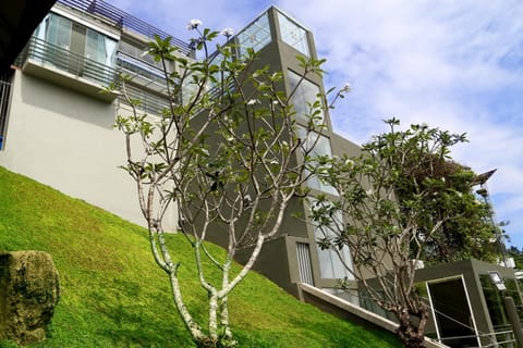Facade/entrance, Garden, Area and facilities