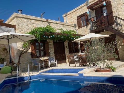 Property building, Patio, Pool view, Area and facilities, Swimming pool