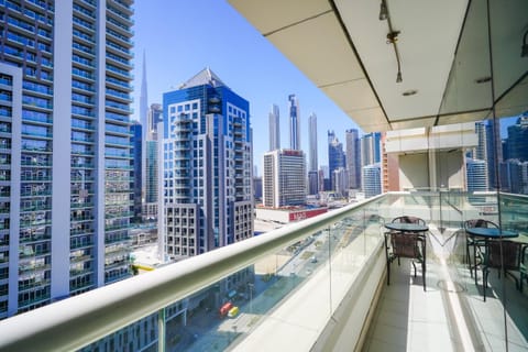 View (from property/room), Balcony/Terrace, City view