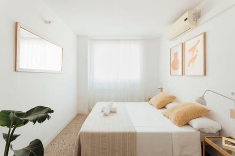 Garden view, towels, air conditioner