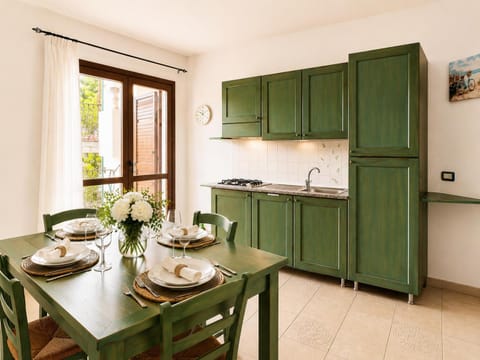 Kitchen or kitchenette, Living room, Seating area, Time of day