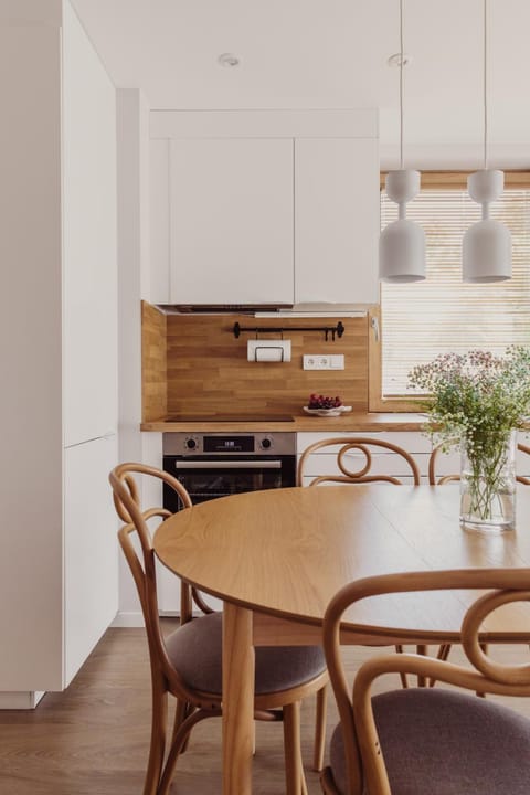 Kitchen or kitchenette, Dining area, pet friendly, stove