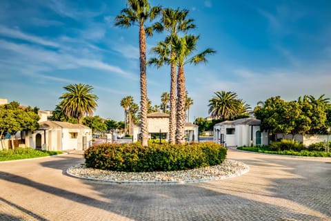 Property building, Natural landscape, Garden, Garden view