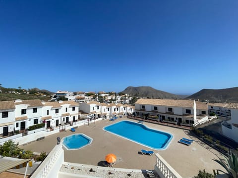 Property building, Natural landscape, Mountain view, Pool view, Swimming pool, Swimming pool, sunbed