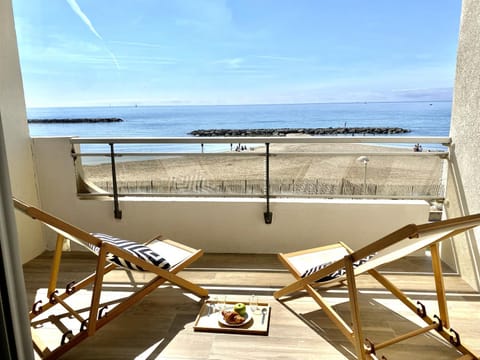 View (from property/room), Balcony/Terrace, Sea view