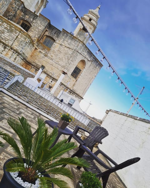 Day, Landmark view