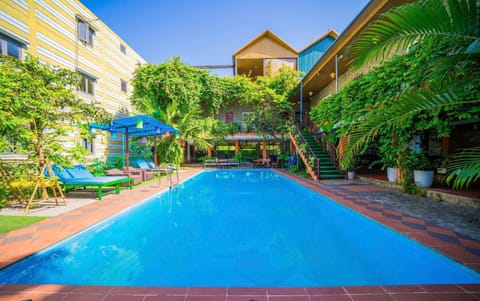 Property building, Swimming pool