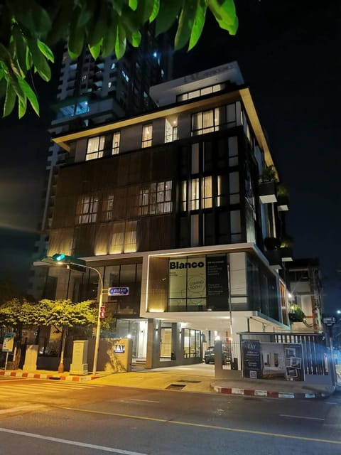 Property building, City view, Location