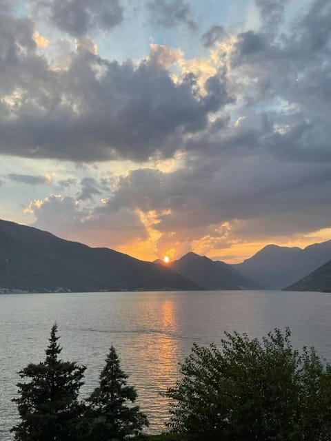 Natural landscape, Mountain view, Sea view, Sunset