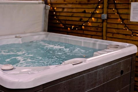 Causeway Country Pods Campground/
RV Resort in Northern Ireland