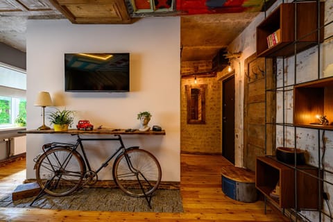 TV and multimedia, Dining area