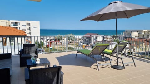 Natural landscape, View (from property/room), Balcony/Terrace, Beach, Sea view