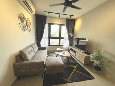 TV and multimedia, Living room, Seating area, fireplace, air conditioner