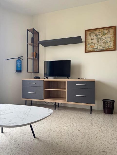 1 Bedrm Apt Seaview Balluta Bay (11) Apartment in Sliema