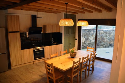 Seating area, kitchen