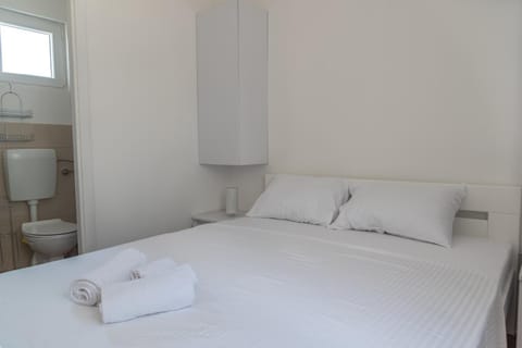 Mobile home Summer breeze House in Biograd na Moru