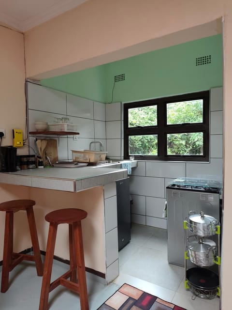 Coffee/tea facilities, Kitchen or kitchenette, Dining area