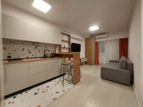 TV and multimedia, Seating area, Dining area