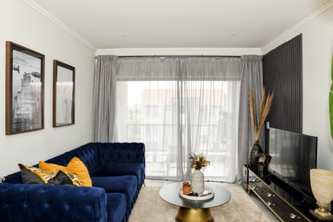 Living room, Lounge or bar