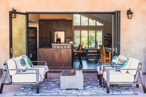 Resort style back yard heated pool and spa House in Encinitas